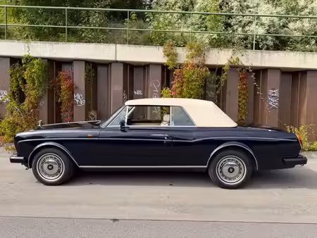 Rolls-Royce Corniche 