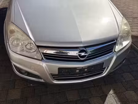 Opel Astra 1.6 105 Edition