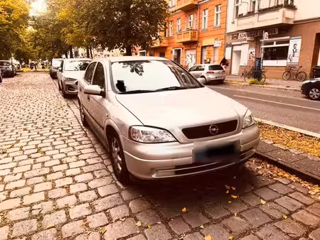 Opel Astra 1.6 75