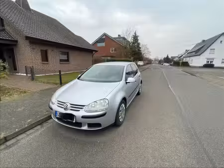 Volkswagen Golf 1.4 75
