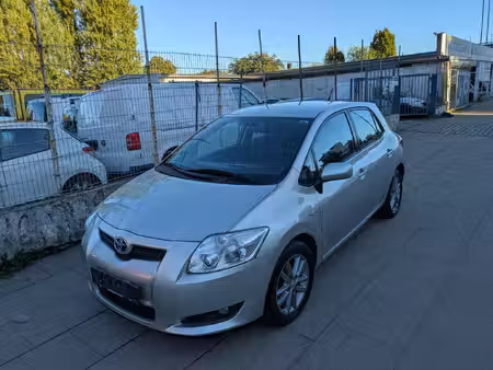 Toyota Auris 1.6 124
