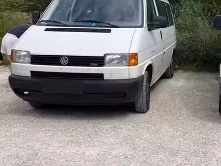 Volkswagen Transporter T4 2.5 TDI 88