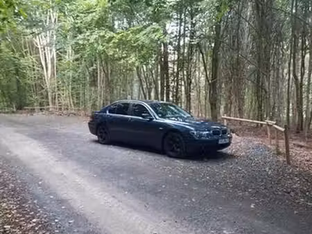 BMW Série 7 735i 3.5 272