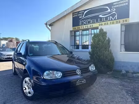 Volkswagen Golf 