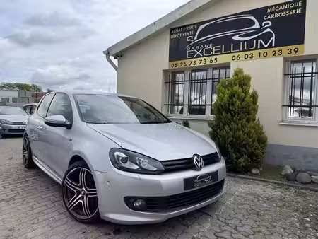 Volkswagen Golf R-Line