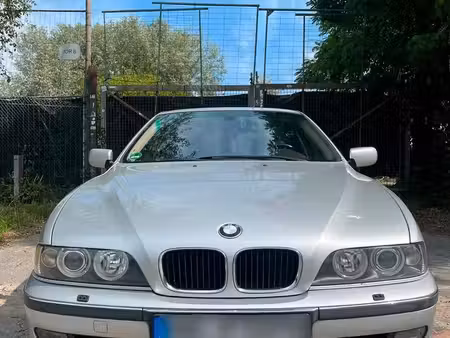 BMW Série 5 528i 2.8 193