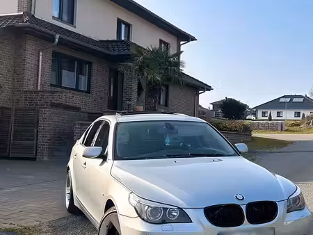 BMW Série 5 530d 3.0 231