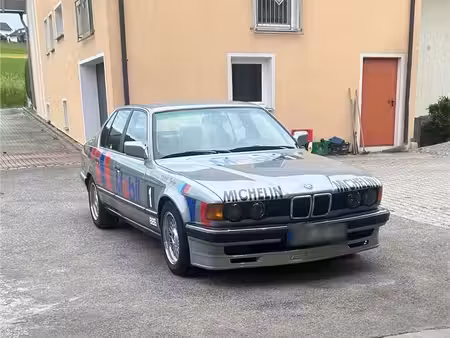 BMW Série 7 735i
