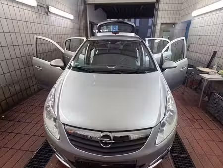 Opel Corsa 1.2 80
