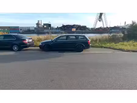 Audi A4 V6 2.4 170