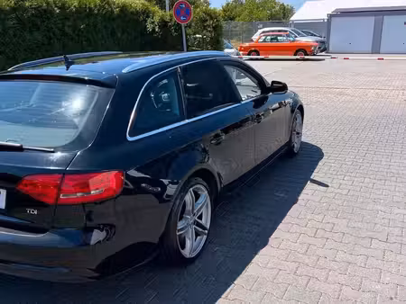 Audi A4 2.0 TDI 143