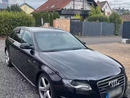Audi A4 S line quattro