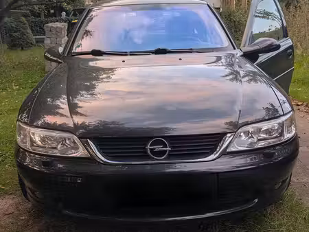 Opel Vectra 2.2 125