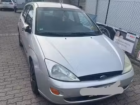 Ford Focus 1.6 100