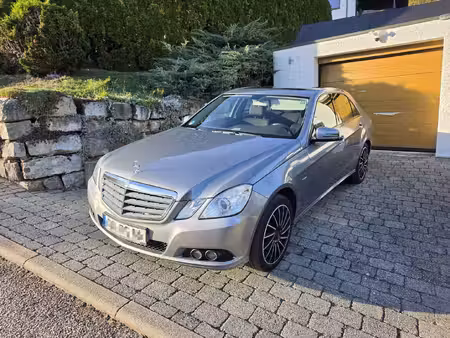 Mercedes-Benz Classe E E 200