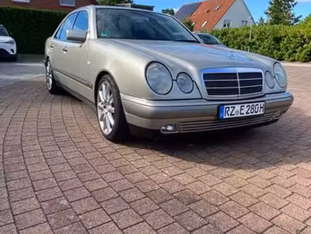 Mercedes-Benz Classe E E 280 V6 2.8 193