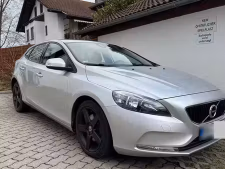 Volvo V40 T2 122