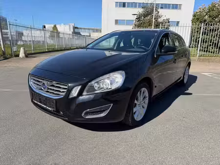 Volvo V60 D5 2.4 215