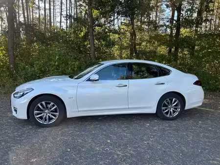 Infiniti Q70 2.1 170 Premium