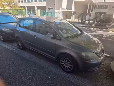 Volkswagen Golf 2.0 TDI 136