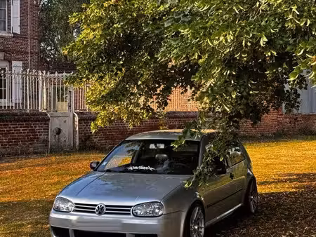 Volkswagen Golf R32 1.9 TDI 90