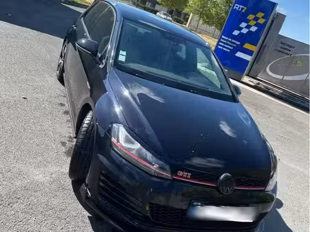 Volkswagen Golf GTI 2.0 TSI 230 Performance