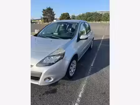 Renault Clio 1.2 75 TomTom Live