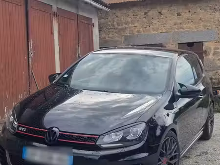 Volkswagen Golf GTI 2.0 TSI 210
