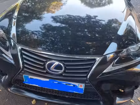 Lexus IS 