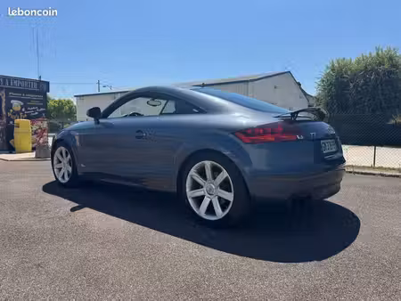 Audi TT 2.0 TFSI 200 S line