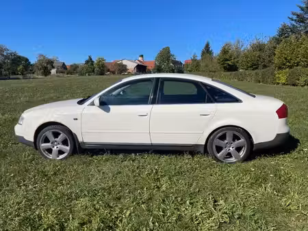 Audi A6 V6 2.4 165