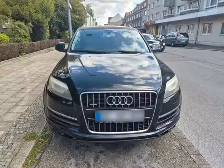 Audi Q7 quattro