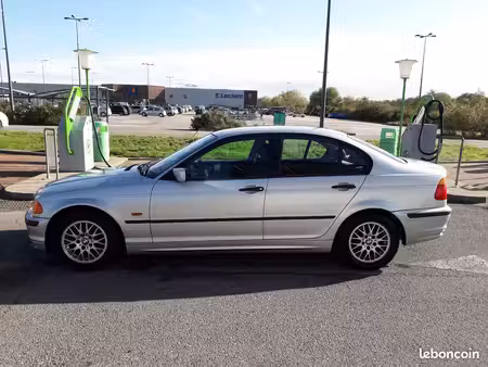 BMW Série 3 320d 2.0 136