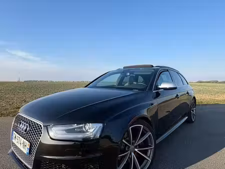 Audi A4 RS4 V8 4.2 450 quattro