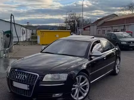 Audi A8 S8 V10 5.2 450 quattro