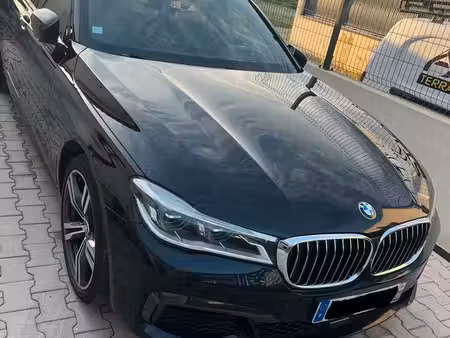 BMW Série 7 740e 326