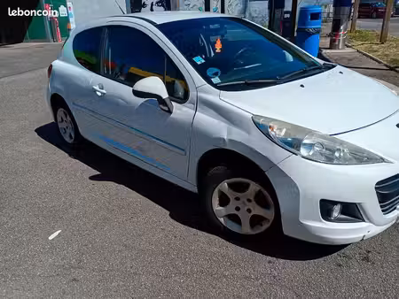Peugeot 207 1.6 HDi 90