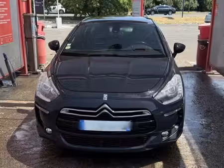 DS 5 2.0 HDi 180