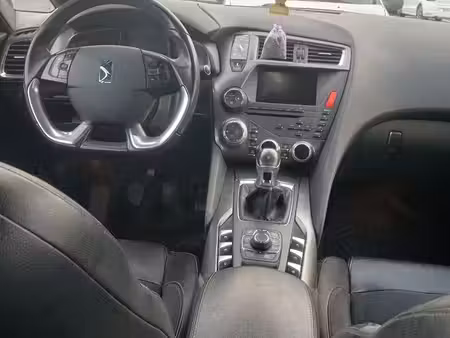 DS 5 1.6 HDi 120