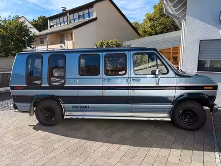 Ford Econoline 