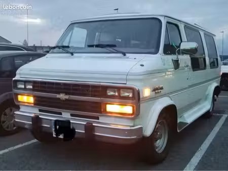 Chevrolet Chevy Van V8 5.7