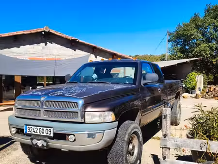 Dodge RAM 2500 