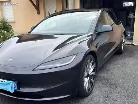Tesla Model 3 275