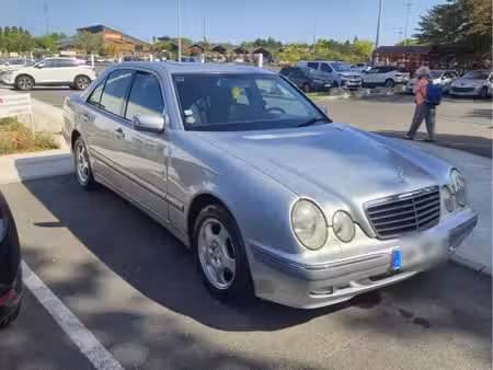 Mercedes-Benz Classe E E 220 2.1 CDI 143