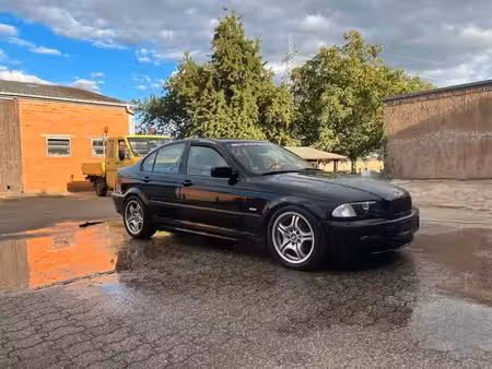 BMW Série 3 323i 2.5 170
