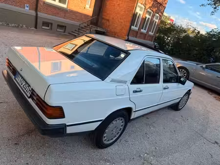 Mercedes-Benz 190