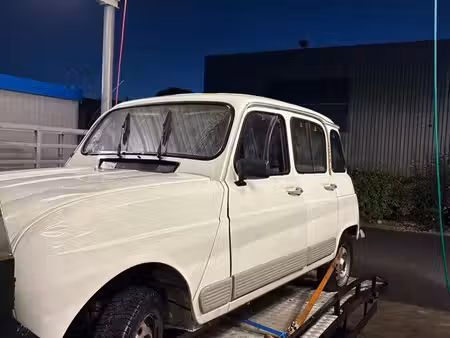 Renault R4 