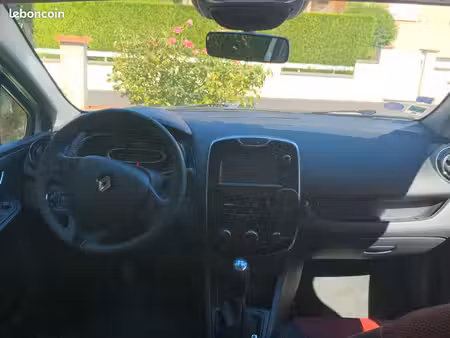 Renault Clio 1.2 75