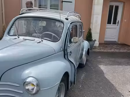 Renault 4CV