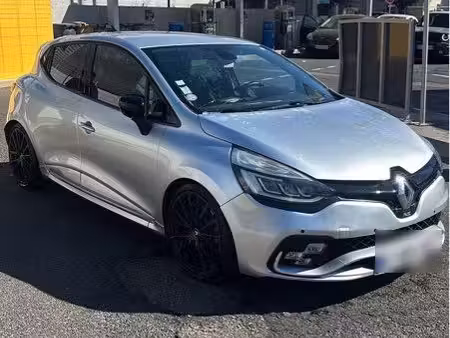 Renault Clio RS Trophy 1.6 T 220